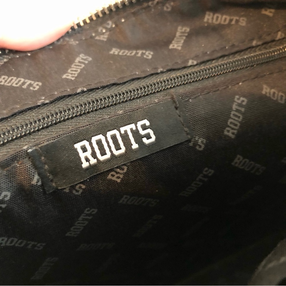Roots Canada Olive Green Faux Leather Crossbody Bag Adjustable Strap - Picture 12 of 14